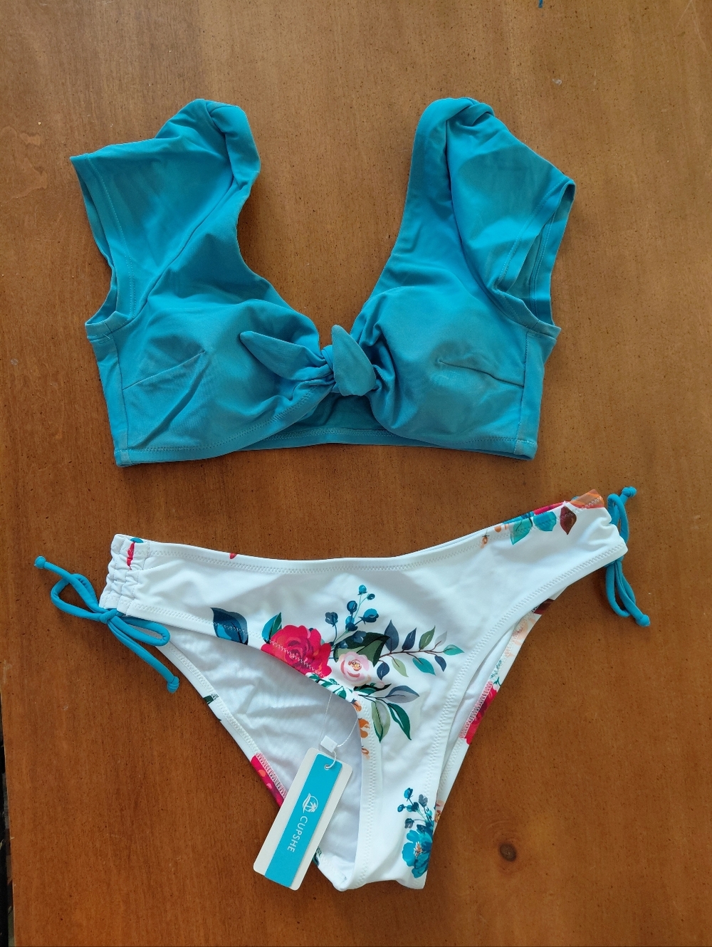 Cupshe Cap Sleeve Floral Bunny Tie Bikini Set Size M NWT